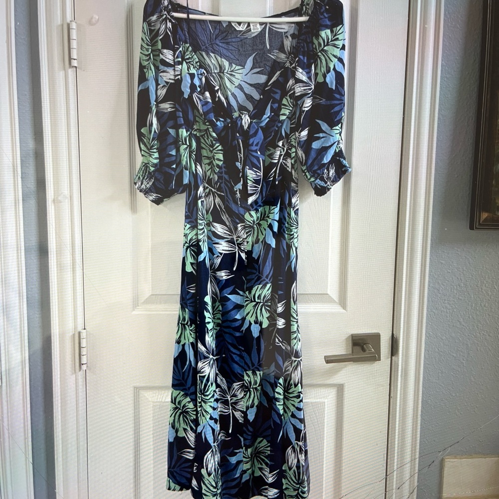 ROXY Tropical Leaf Print Midi XS Dress. key-hole, tie bow. beach vacation resort